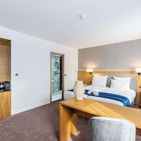 Brit Privilege Paris 4* Rosny-sous-Bois