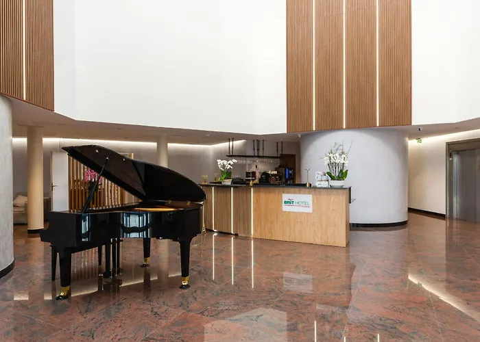 Hotel Brit Privilège Paris Rosny-sous-Bois