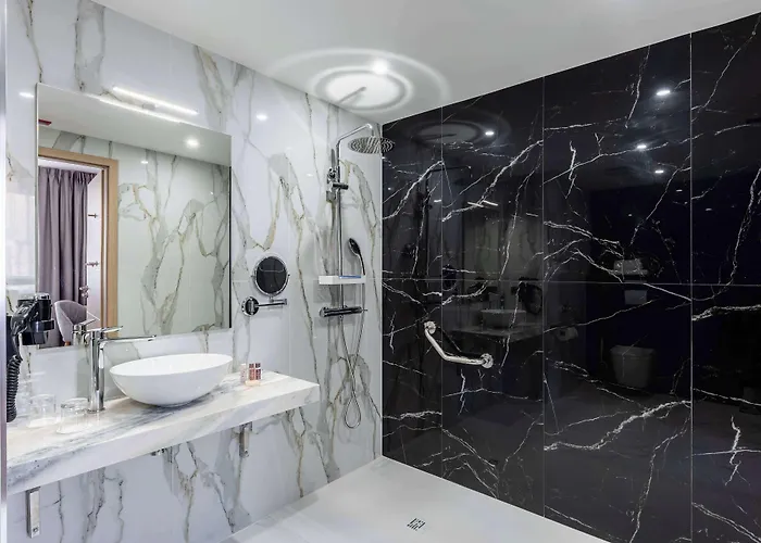 Hotel Brit Privilège Paris Rosny-sous-Bois